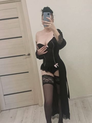 Лидия Принимаю У Себя